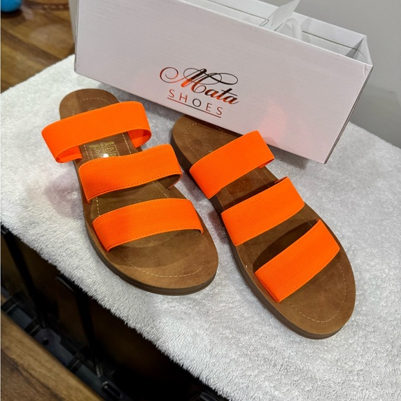 Mata Bright Orange Sandals - Picture 5 of 7